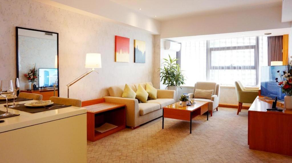 โอ๊ก ชาโต Hotel จิ่นโจว ภายนอก รูปภาพ