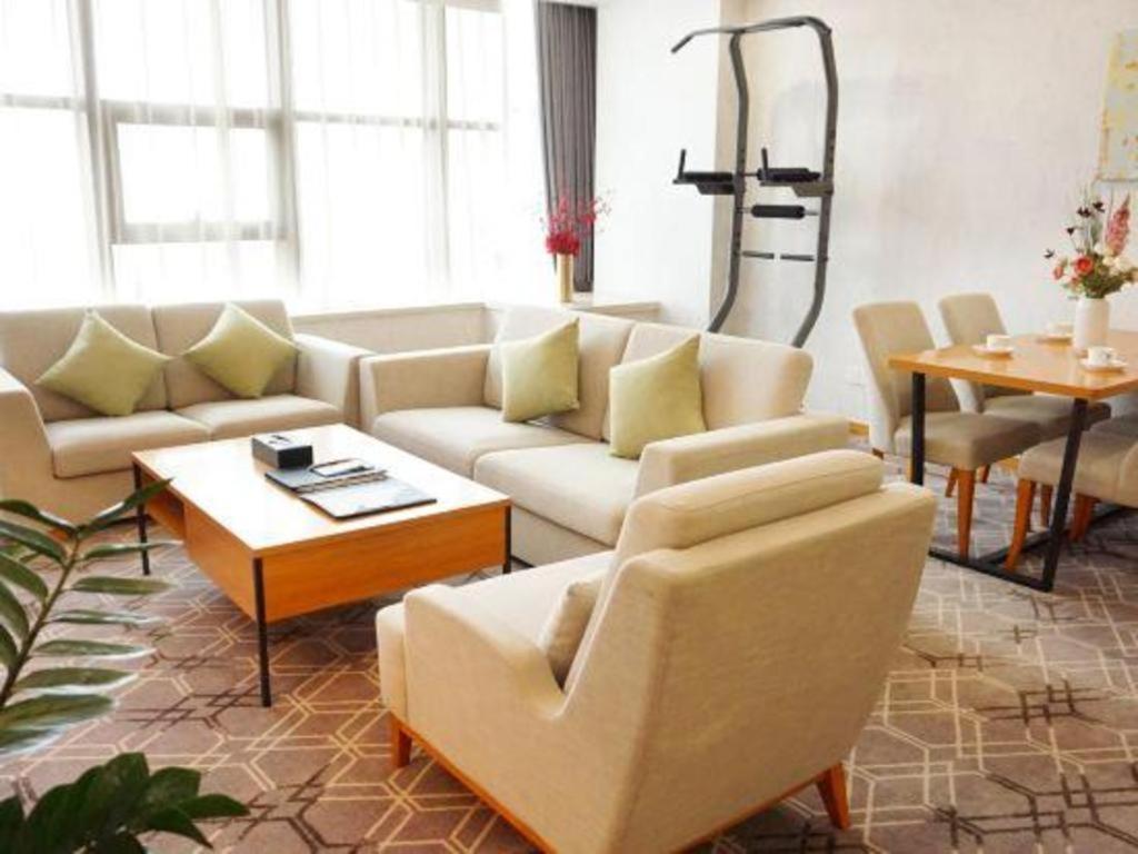 โอ๊ก ชาโต Hotel จิ่นโจว ภายนอก รูปภาพ