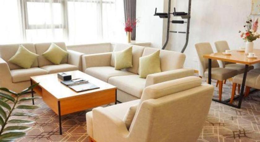 โอ๊ก ชาโต Hotel จิ่นโจว ภายนอก รูปภาพ